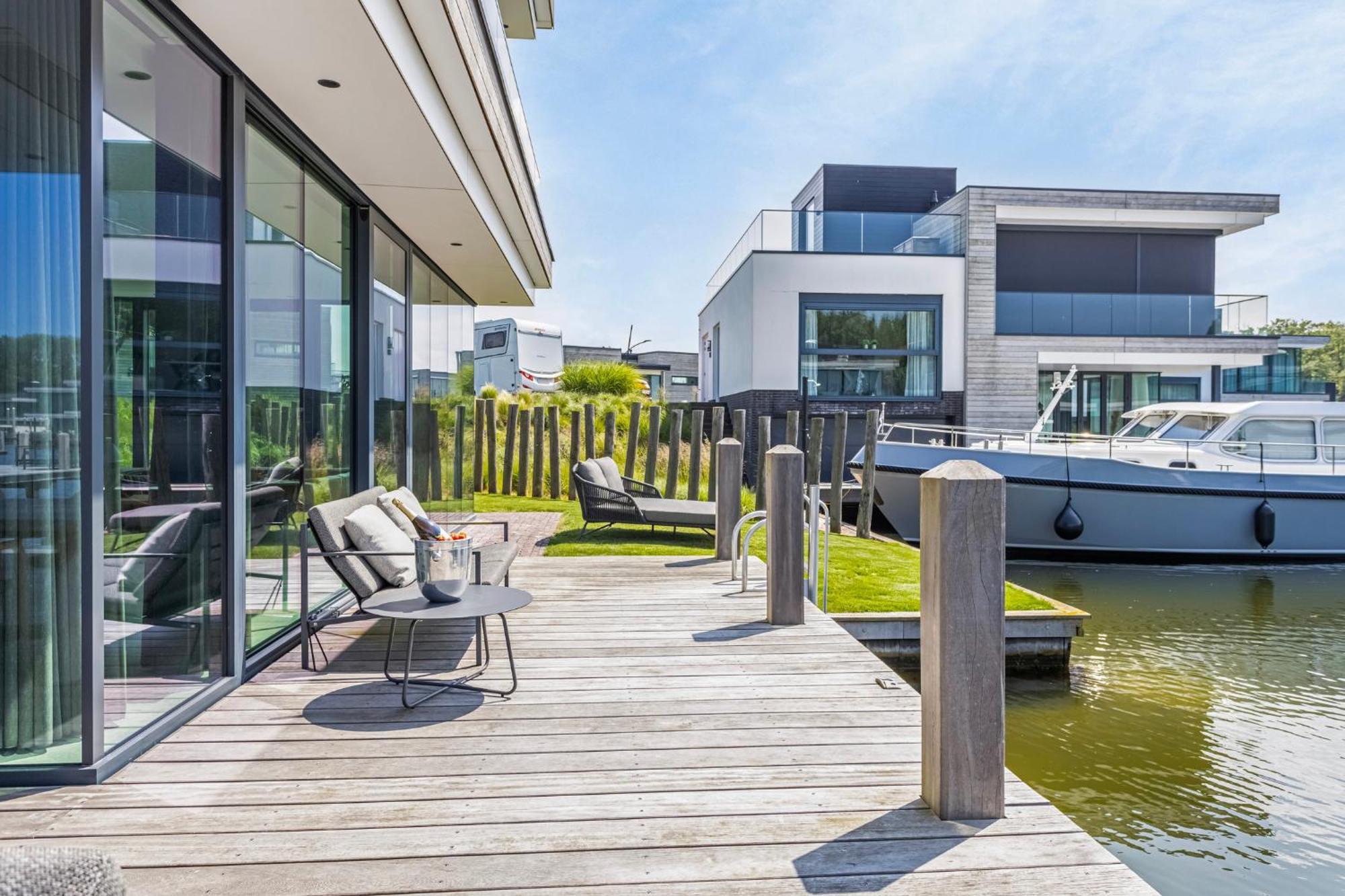 Lake House With Dock At Lake Veere, Zeeland Arnemuiden Extérieur photo