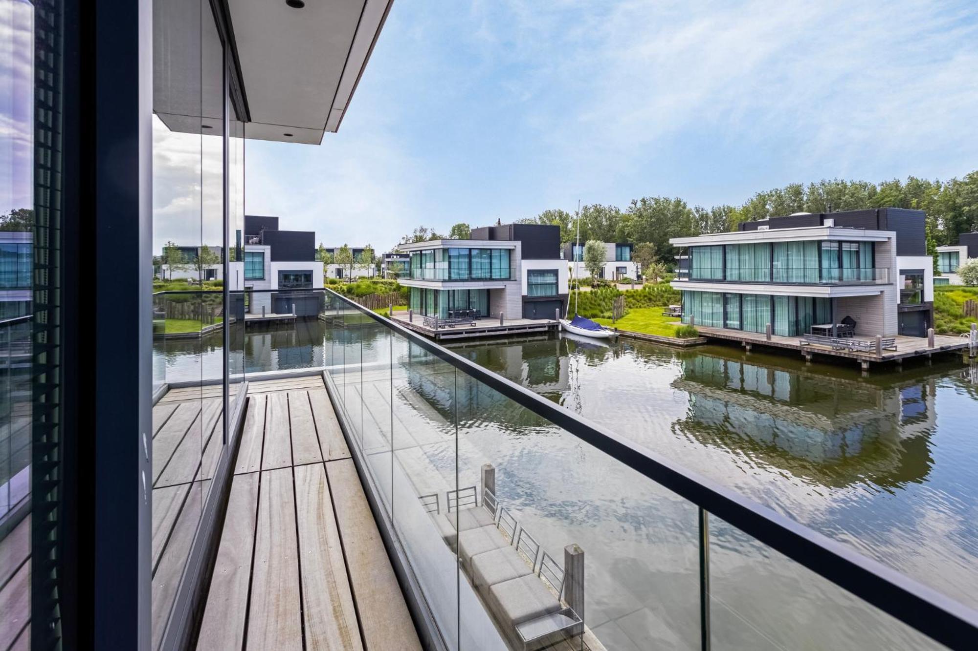 Lake House With Dock At Lake Veere, Zeeland Arnemuiden Extérieur photo